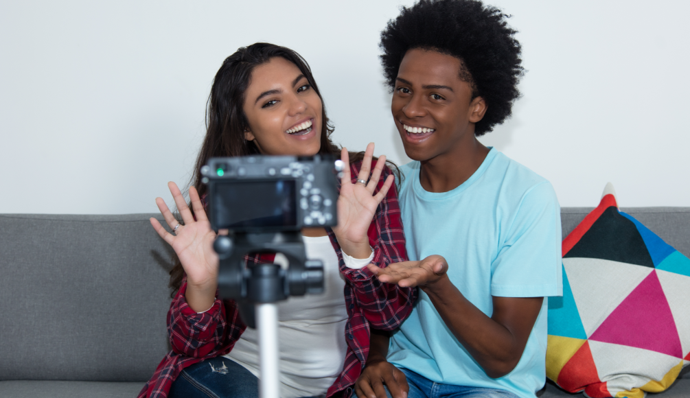 Conheça os nativos digitais, seu poder de consumo e influência na gestão da experiência do cliente